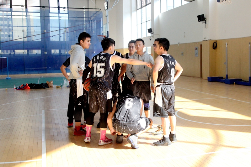 愛(ài)普國(guó)際聯(lián)隊(duì)斬獲&ldquo;浙農(nóng)杯&rdquo;籃球賽冠軍